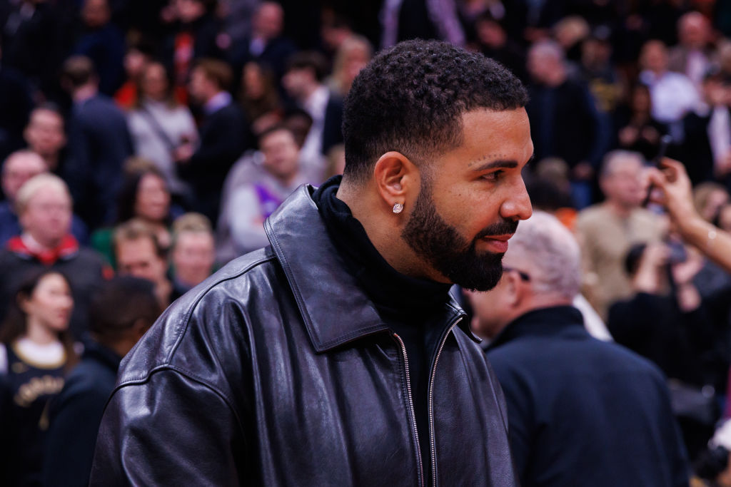Drake Rented Out A Nightclub To Drink & Gamble All By Himself