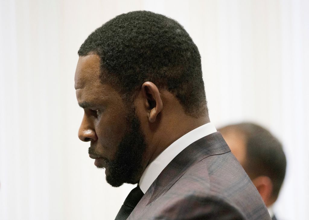 R. Kelly Hops On Inmate-Focused Podcast, Called Singing An “Incurable” Disease