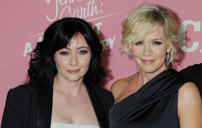 Shannen Doherty’s Oscars In Memoriam omission was “messed-up”, says ‘90210’ co-star