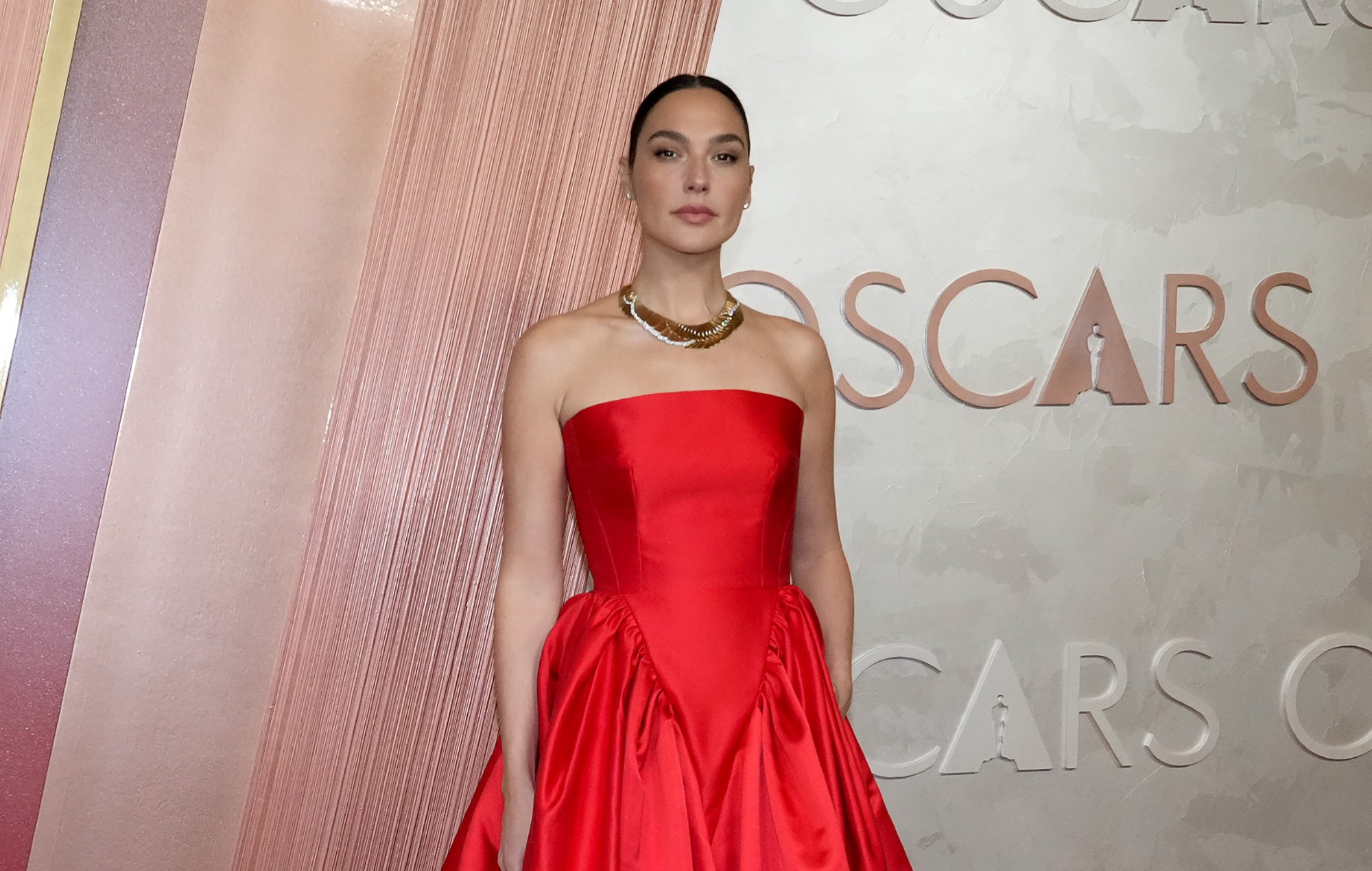 Gal Gadot criticised for not presenting Oscar to Palestinian documentary maker