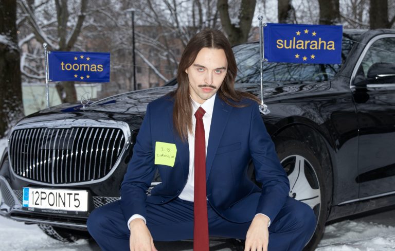 Tommy Cash tells us about his controversial Eurovision entry ‘Espresso Macchiato’: “We tried to go against the grain”