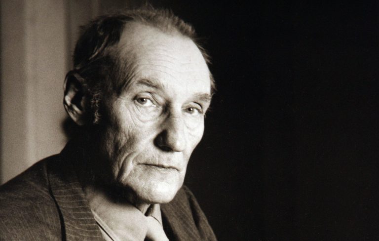 William S Burroughs “didn’t intend to kill” wife at party, says curator of new exhibition: “He broke down sobbing”