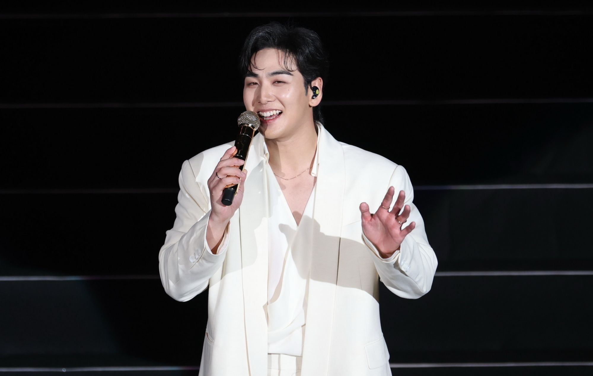 Ex-NU’EST singer Baekho leaves Pledis Entertainment after 13 years