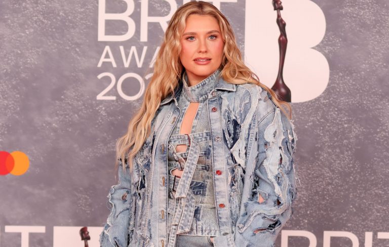 Ella Henderson on love of Lola Young and “unapologetic” new music: “This is who I am”