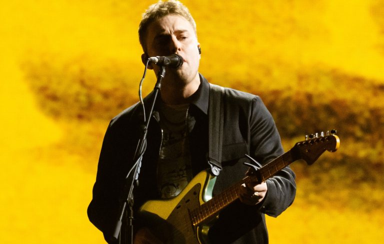 Watch Sam Fender give ‘People Watching’ songs their live debut as he kicks off European tour