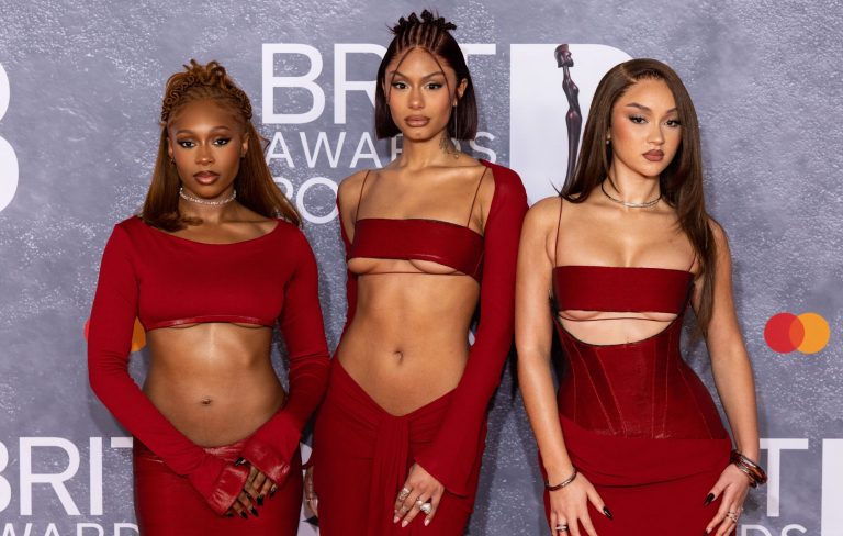 FLO want an R&B rivalry: “It gets boring being the only girl group”