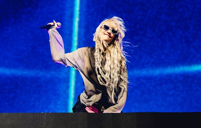 Grimes wishes there was “a less toxic vibe” in her fanbase
