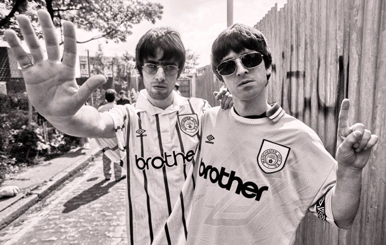 Kevin Cummins announces new Oasis book ‘The Masterplan’ – featuring loads of unpublished photos