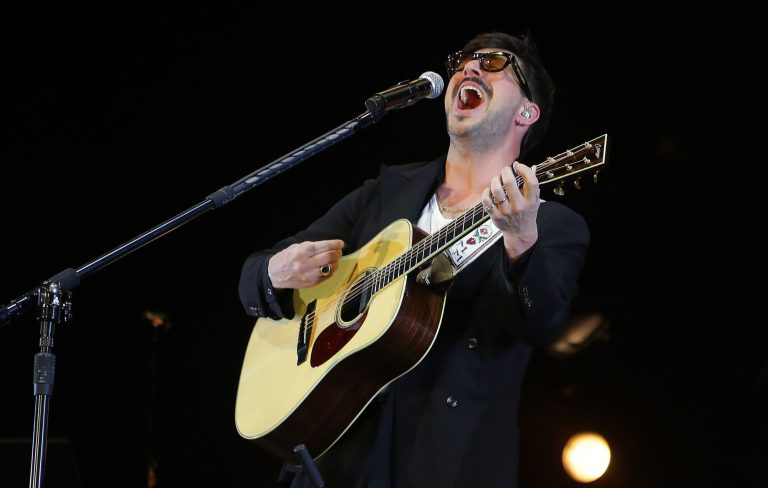 Mumford & Sons announce intimate live-streamed show in Manchester