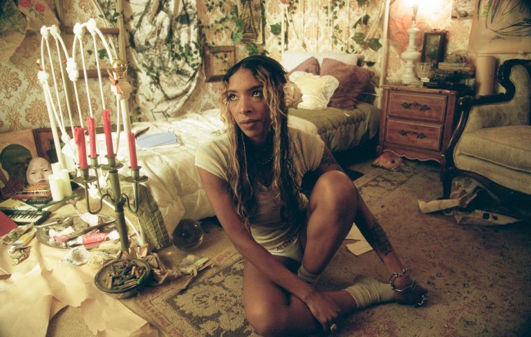 SPELLLING – ‘Portrait Of My Heart’ review: the art pop artist turns to loud, intergalactic grunge