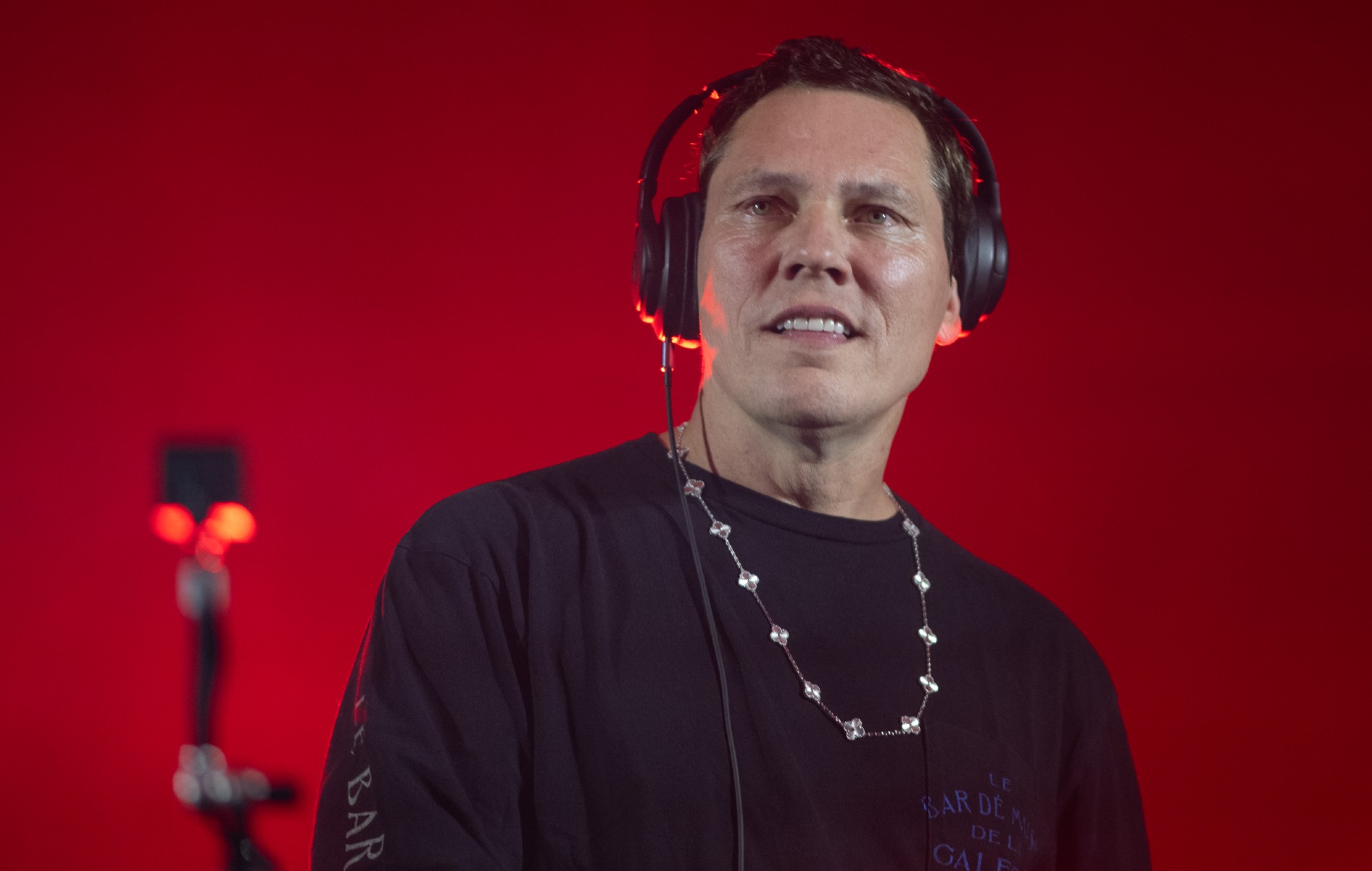 Tiësto’s former laywer, jailed for hiding $28million in taxes, says the DJ should return the money to the IRS instead