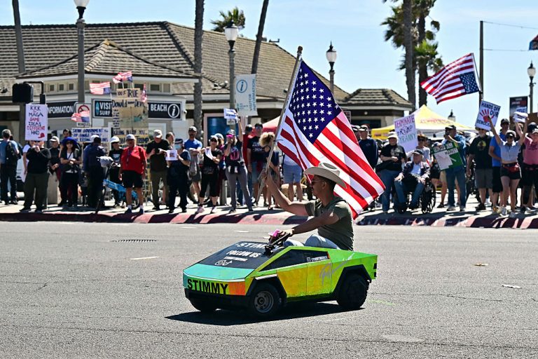 Sales Of Phony Starks’ Tesla Cybertruck Plummet In 1st Quarter Of 2025