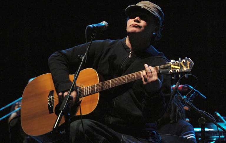 Watch Shack perform their first show in 15 years as they kick off UK tour