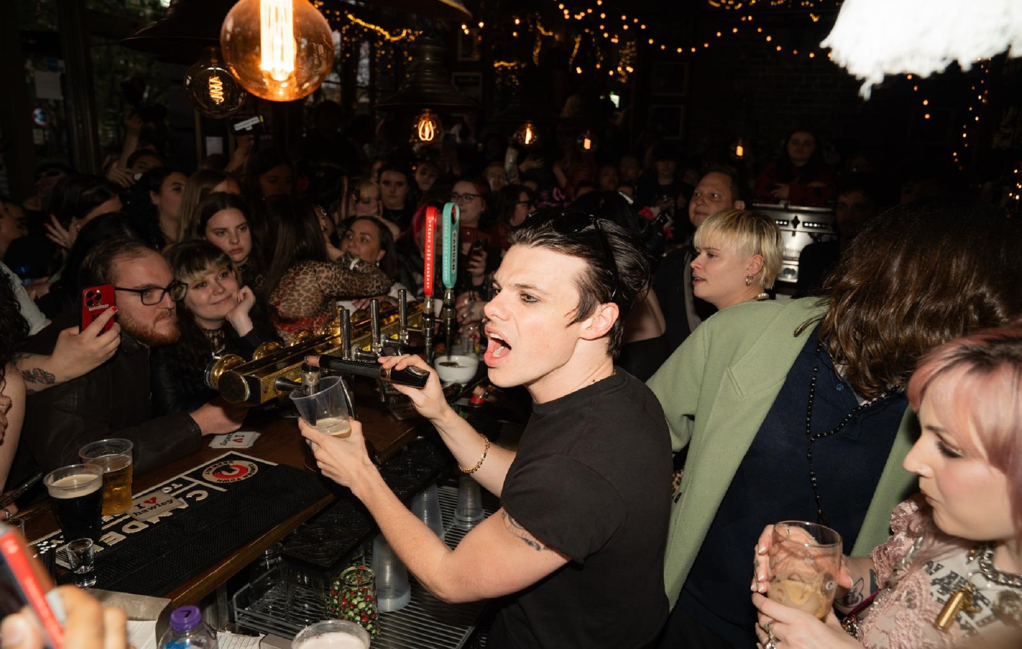 Watch Yungblud pull pints for fans at his favourite London pub