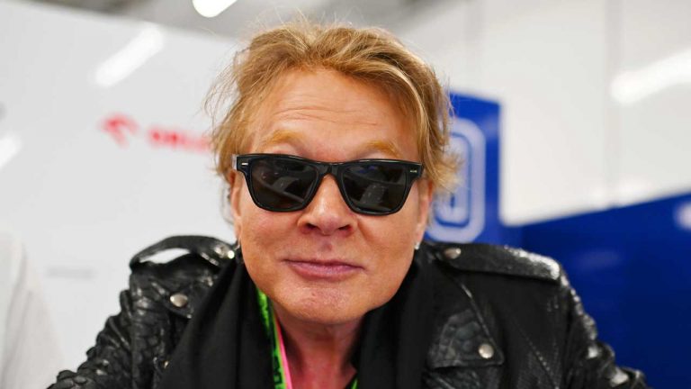 “Axl wants to be in control of everything”: Former Guns N’ Roses manager claims Axl Rose now takes 50% of the band’s income