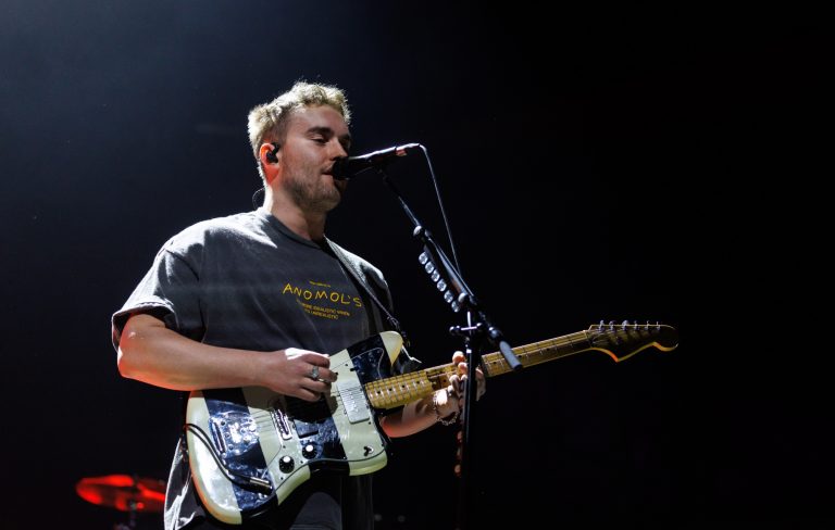 Watch Sam Fender go vinyl shopping as he warms up for Record Store Day 2025