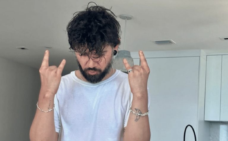 Listen to Skrillex’s surprise new album ‘F*CK U SKRILLEX YOU THINK UR ANDY WARHOL BUT UR NOT!!