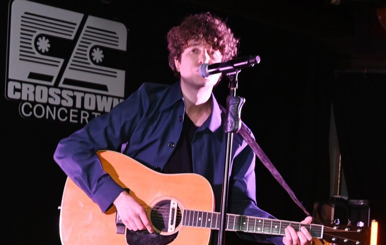 The Kooks announce 2025 stripped-back UK tour of grassroots venues: “The UK government has undervalued live music for too long”