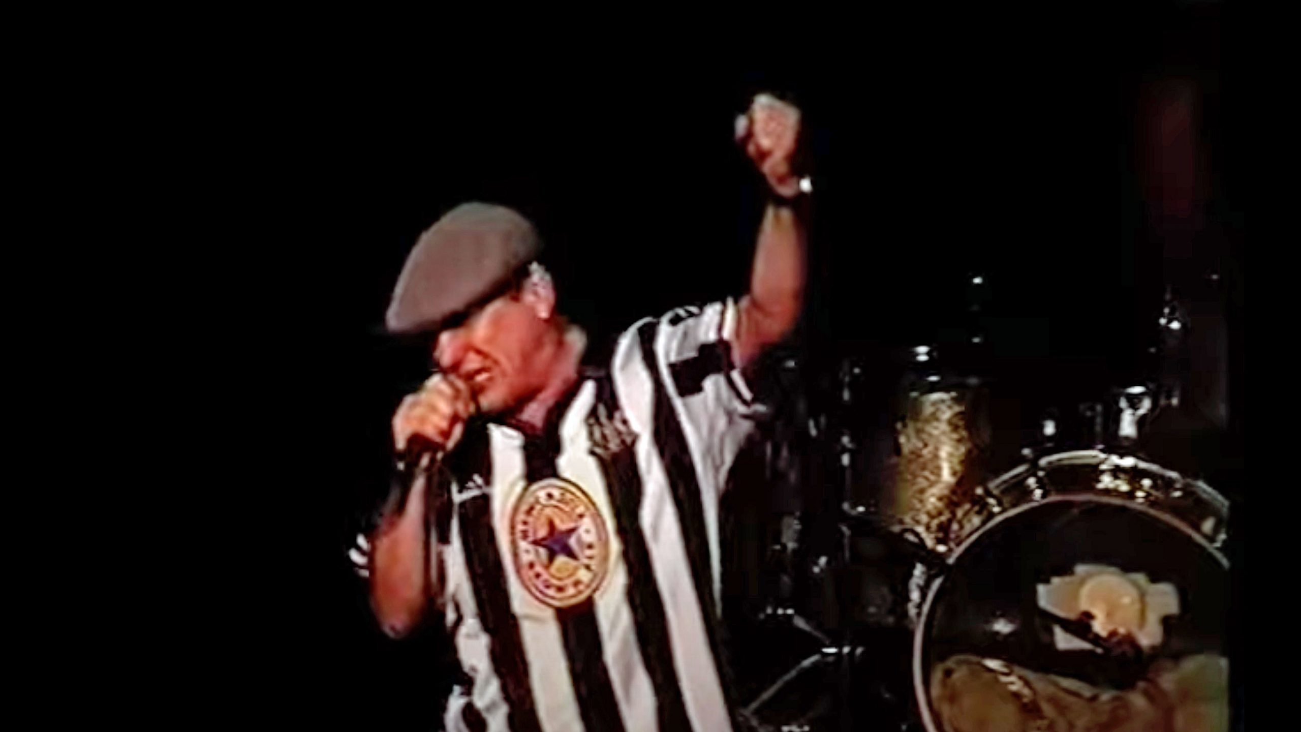 Rare video of AC/DC frontman Brian Johnson singing Toto’s classic Hold The Line is going viral