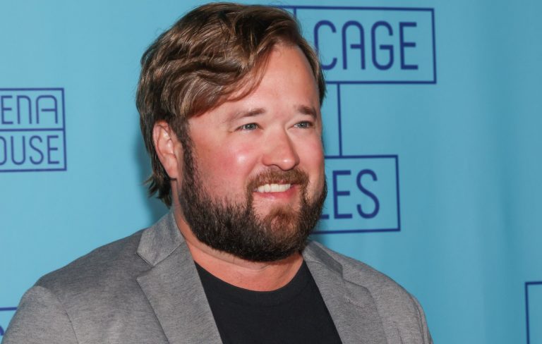 Haley Joel Osment apologises for using “disgraceful language” after being filmed using anti-Semitic slur during arrest