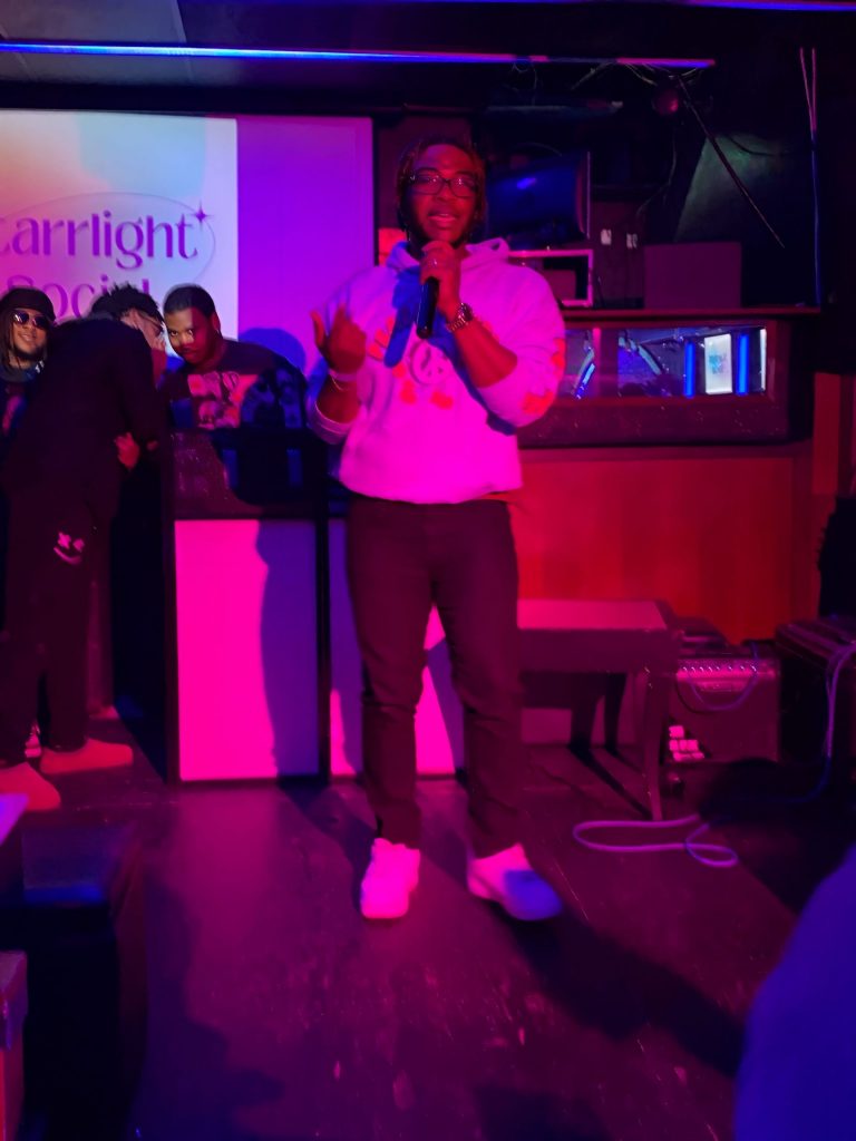 Heye Comfy Brings Passion and Soul to the Stage with “Tad Bit” Performance