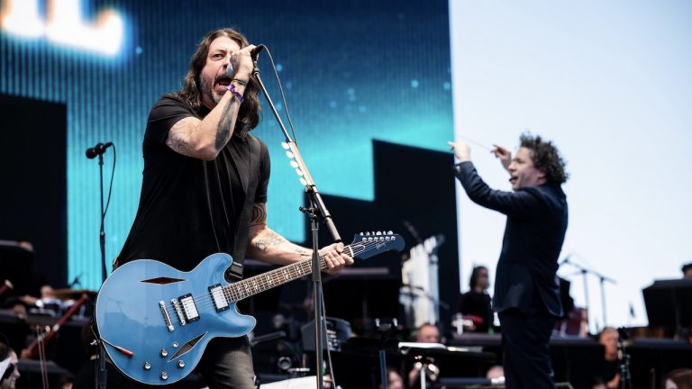 Watch Dave Grohl perform Foo Fighters classic Everlong with a choir and the Los Angeles Philharmonic orchestra during surprise Coachella festival appearance