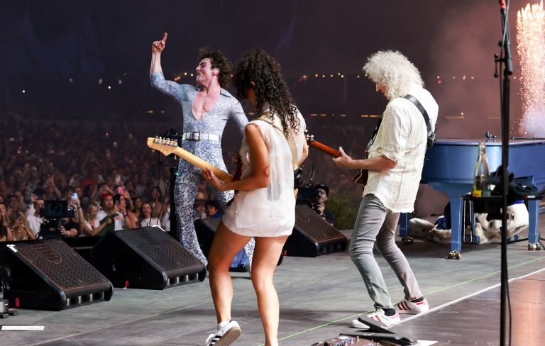Benson Boone claps back at Coachella crowd for lukewarm reaction to Brian May collab