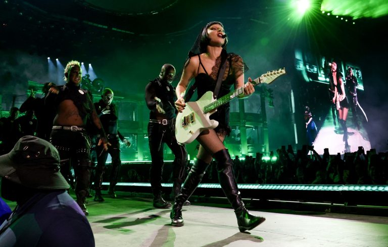 Lady Gaga suffers microphone malfunction at Coachella: “At least you know I sing live”