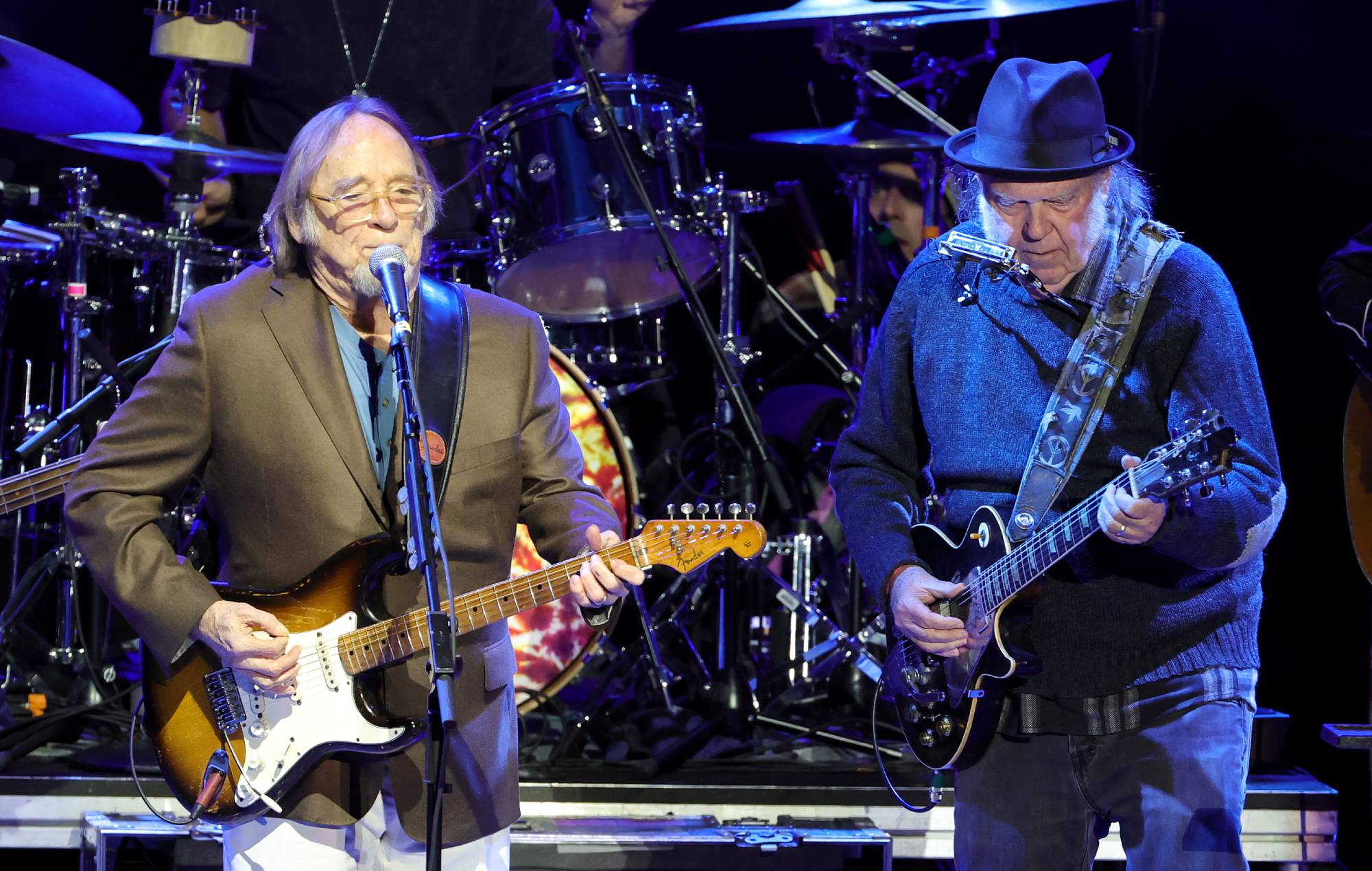 Watch Neil Young and Stephen Stills reunite at Los Angeles charity event