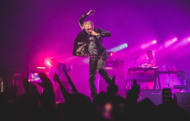 Pulp announce 2025 North American tour: “How could we resist coming back for More?”  