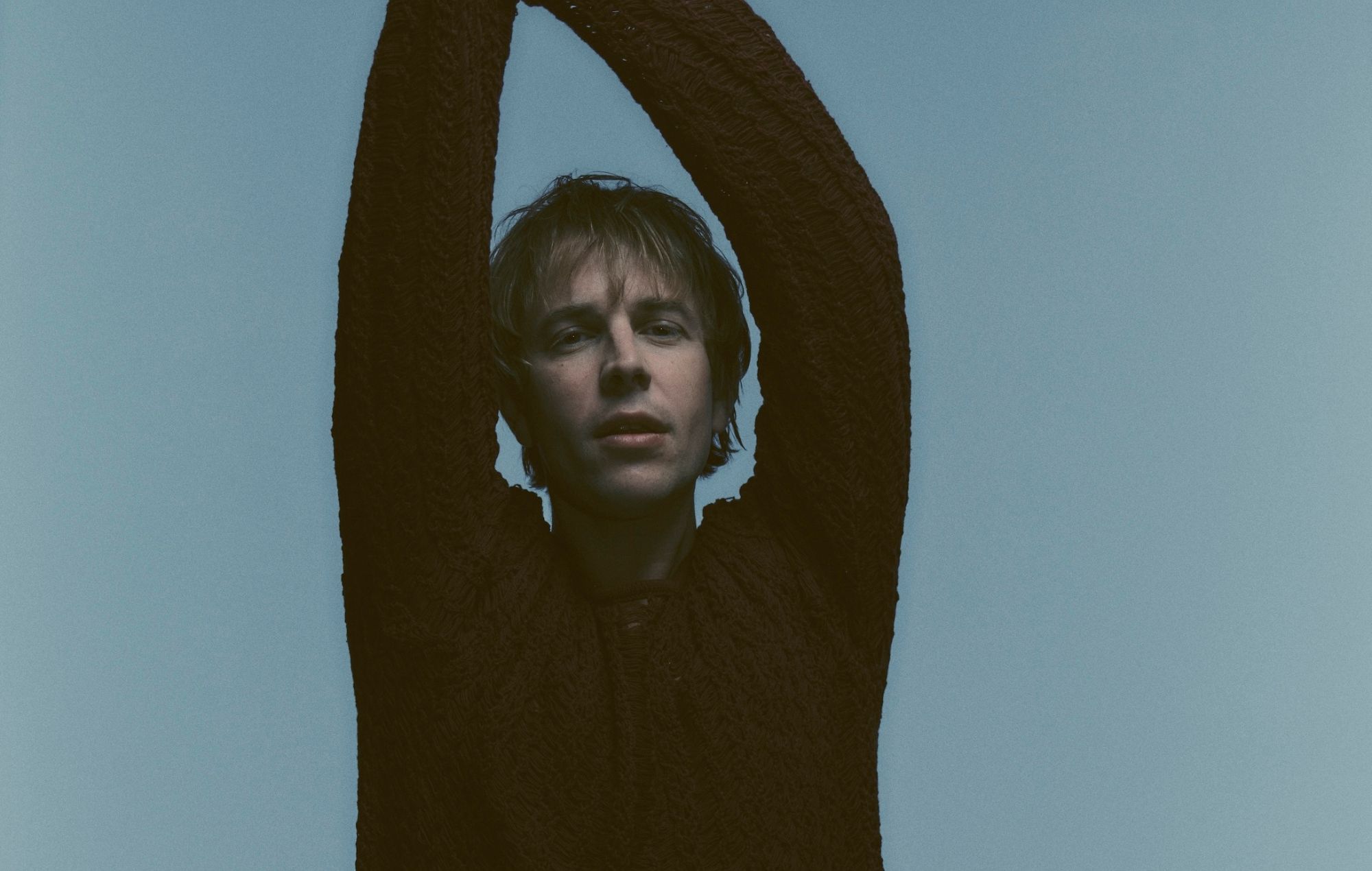 Tom Odell releases dreamy new single ‘Don’t Let Me Go’ while on the road with Billie Eilish