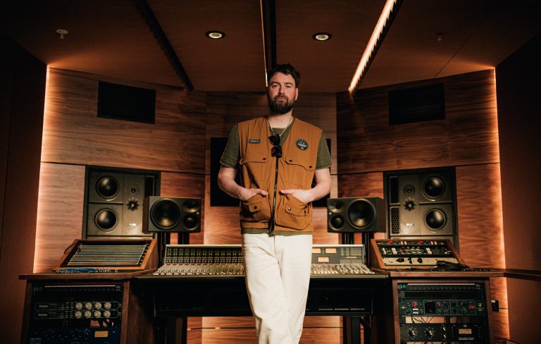 Courteeners’ Liam Fray helps launch new Abbey Road-designed “milestone” Manchester recording studio for grassroots musicians