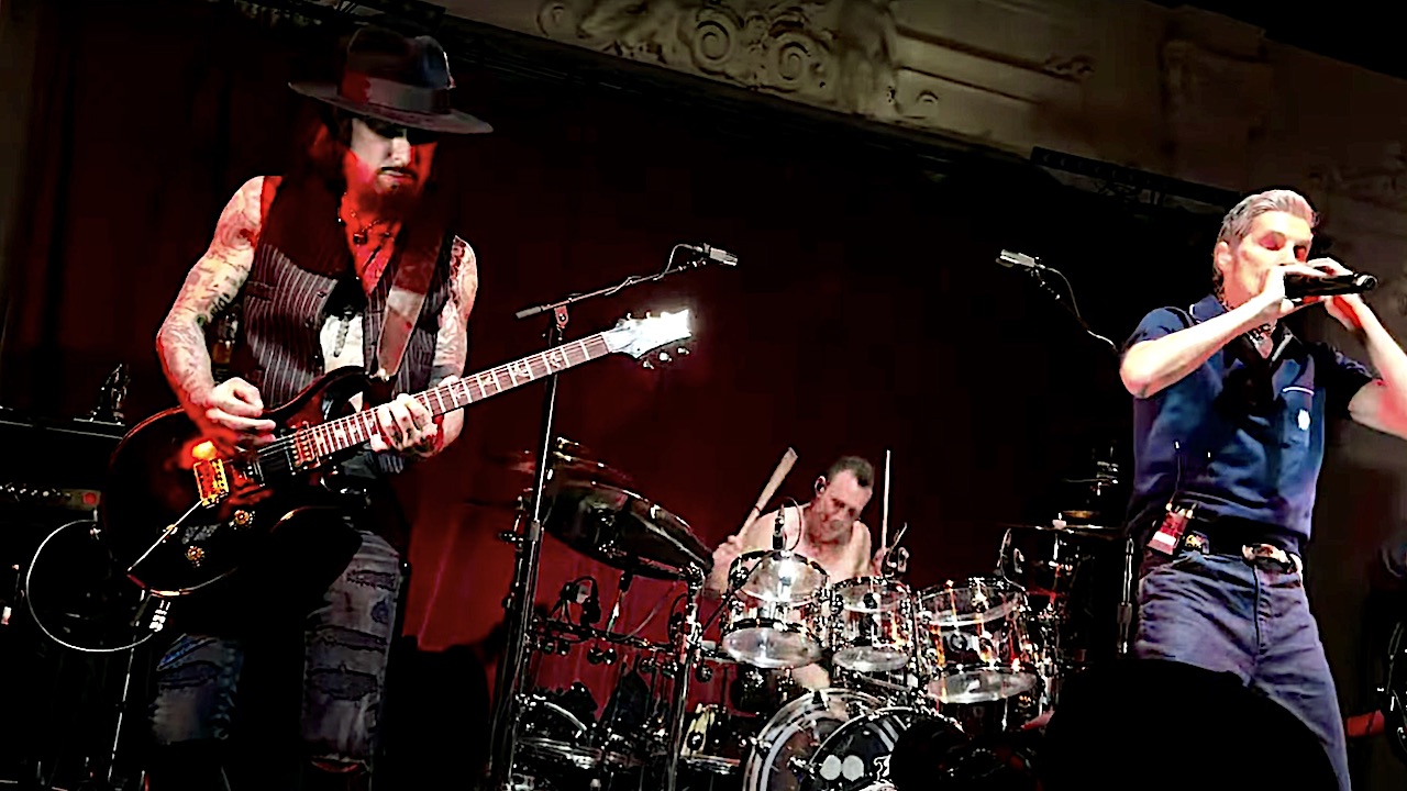 “It all came to a screeching halt and forever destroyed the band’s life.” Jane’s Addiction guitarist Dave Navarro insists there’s “no chance” that the band will ever play together again