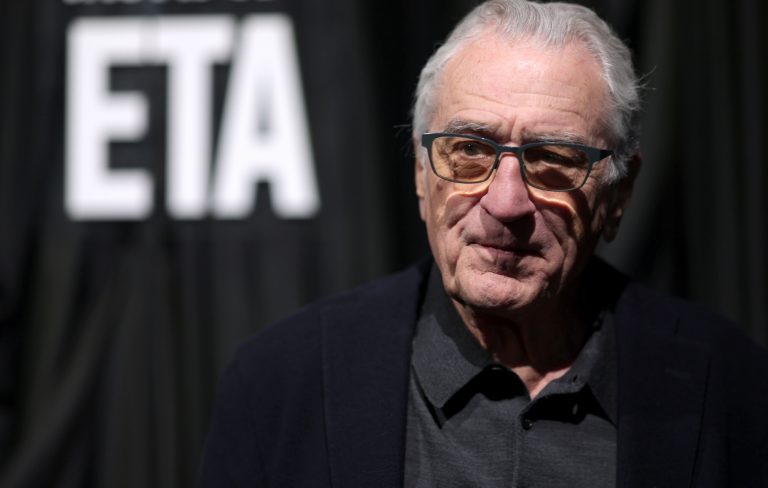 Robert De Niro shares “love and support” for daughter Airyn as she comes out as transgender