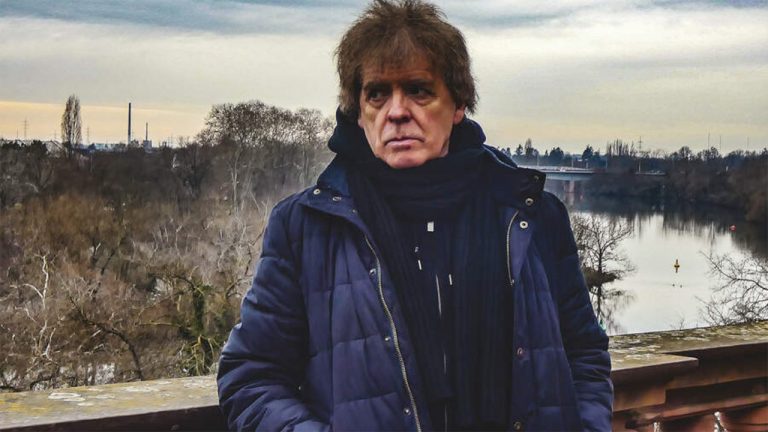 “Genuinely, I listen to the early stuff and I shudder when I hear my vocals”: How IQ singer Peter Nicholls learned to stop hating his voice, love songwriting and keep albums shorter