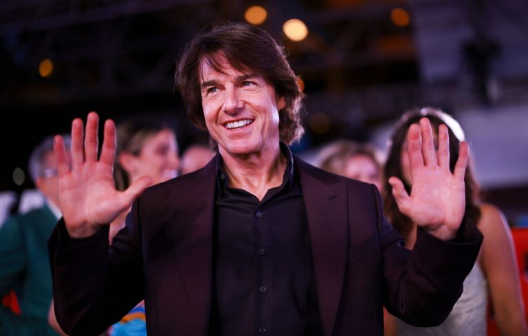 Tom Cruise says he wasn’t fake-eating popcorn in that viral clip