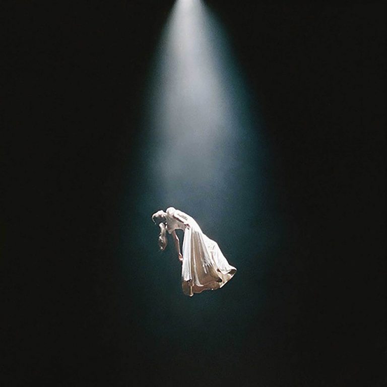 Ariana Grande Releases Official Music Video For ‘supernatural’