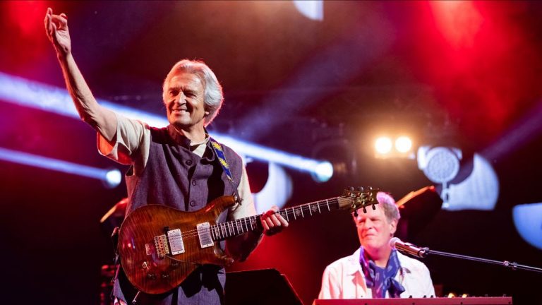 Watch John McLaughlin wow the Montreaux Jazz Festival with an emotive version of Abbaji