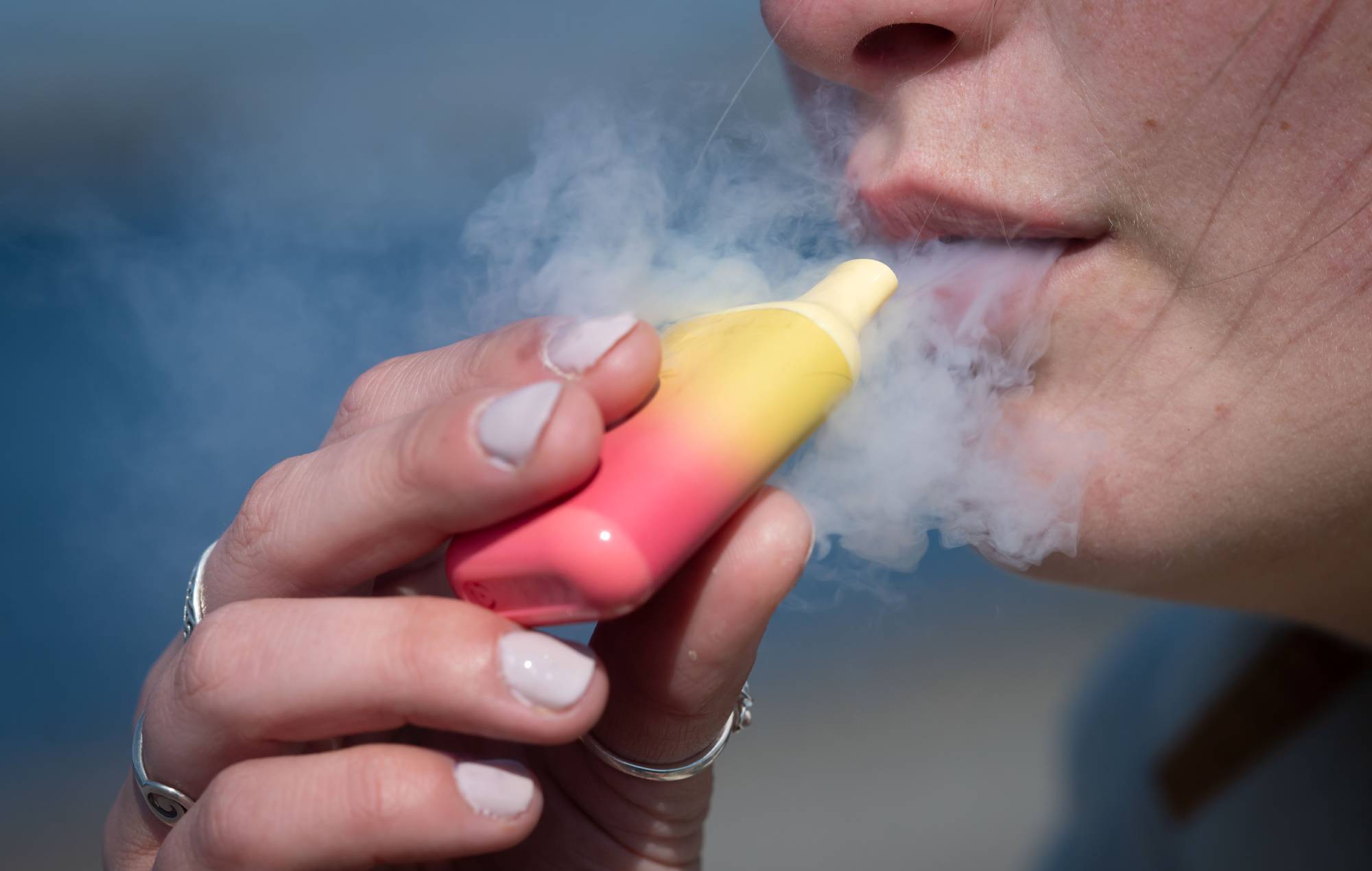 UK government warns of £600 fines ahead of next week’s vape ban