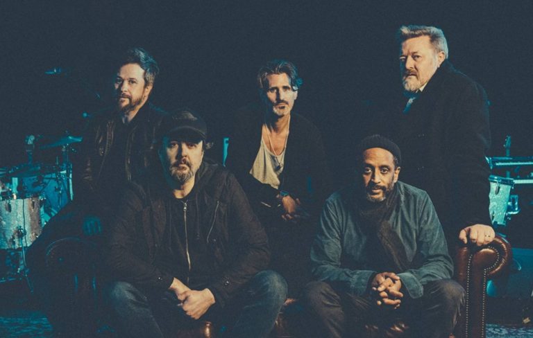 Elbow “have another go on the waltzers” on buoyant new single ‘Sober’ as they announce new EP 