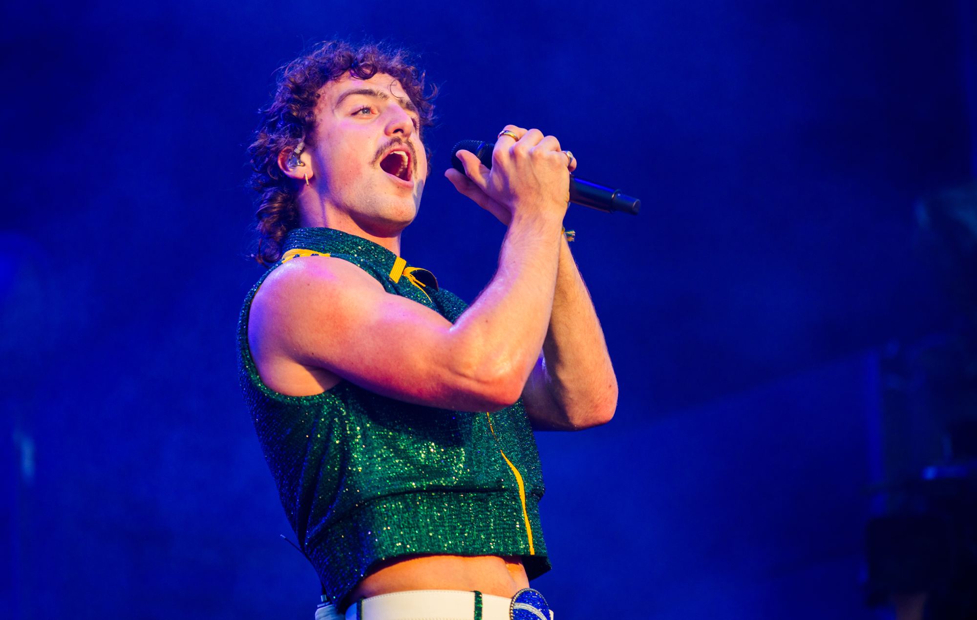 Watch Benson Boone perform ‘Mystical Magical’ and ‘Sorry I’m Here for Someone Else’ on ‘SNL’