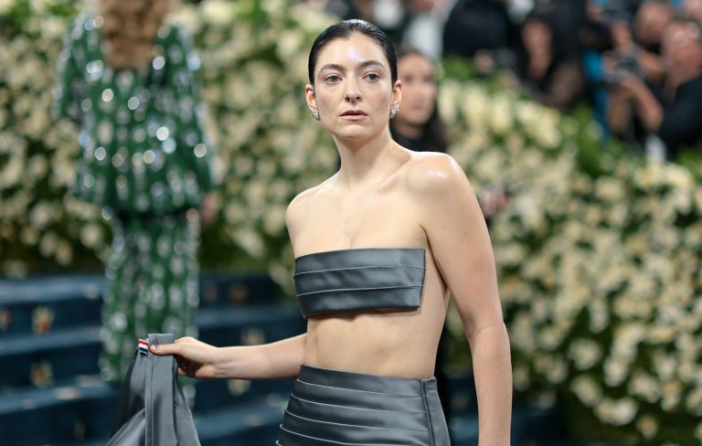 Lorde says her Met Gala dress was an “Easter egg” for new album ‘Virgin’: “It represents where I’m at gender-wise”
