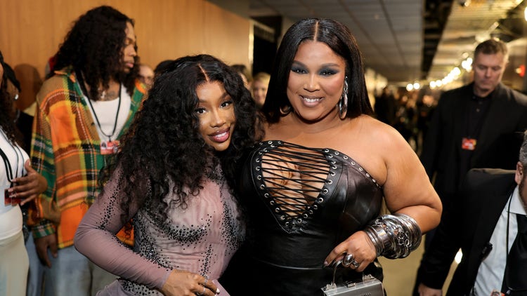 Watch Lizzo And SZA Share A Truly “Special” Moment During The “Grand National Tour”