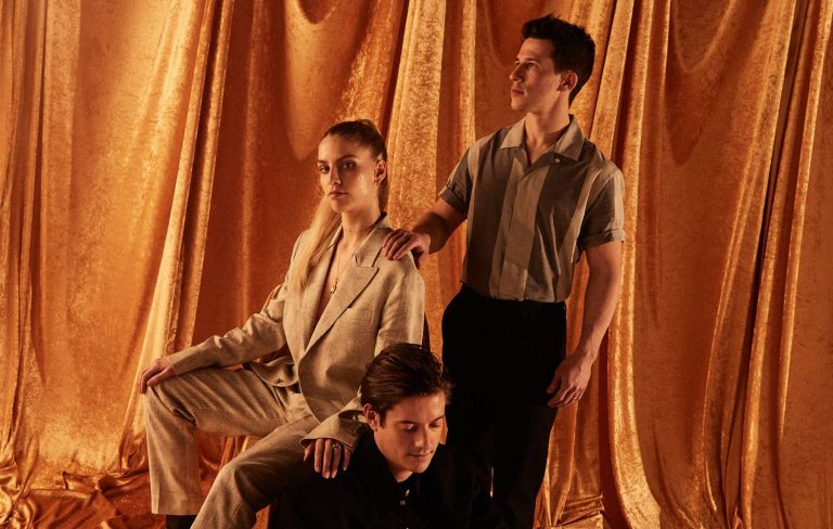 Watch London Grammar perform ‘Darling Are You Gonna Leave Me’ in Victoria Park