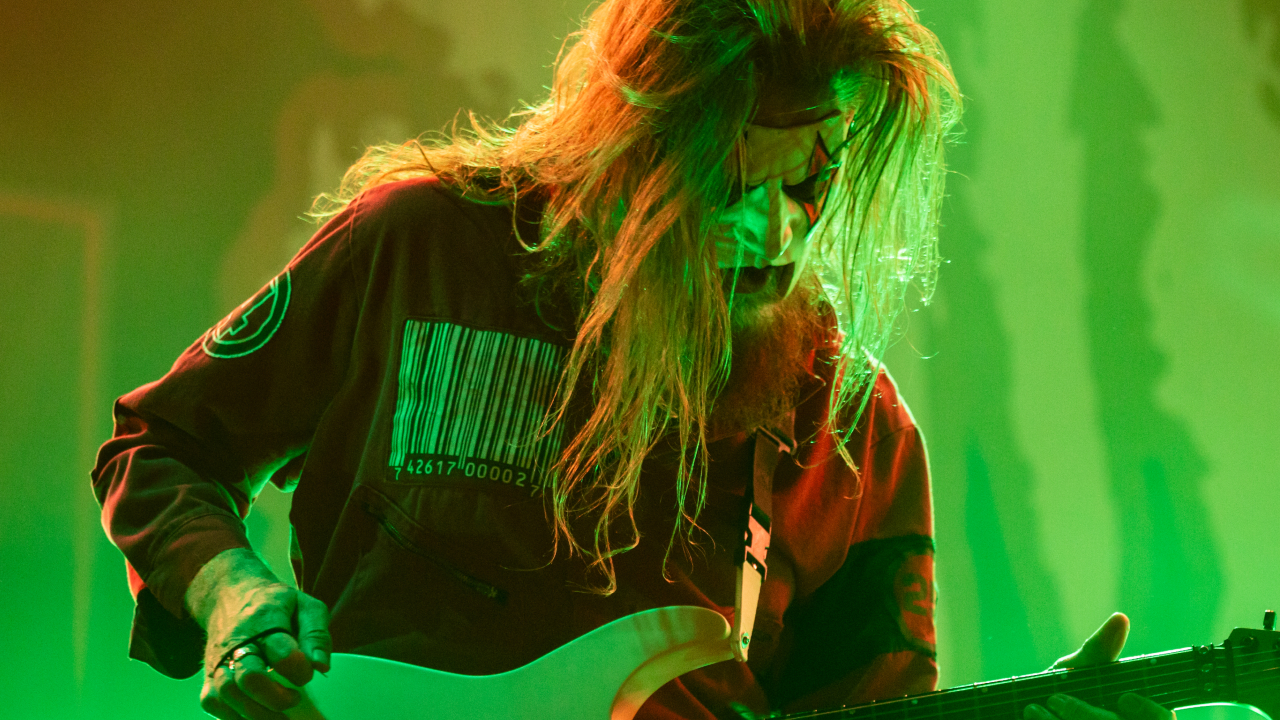 Jim Root wants Slipknot’s new album to be made like the debut and Iowa: “I would like to revisit the raw energy of how those first two records were recorded”