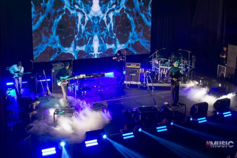 [K-EXCLUSIVE]: CNBLUE Voyages to Los Angeles for Voyage to X World Tour