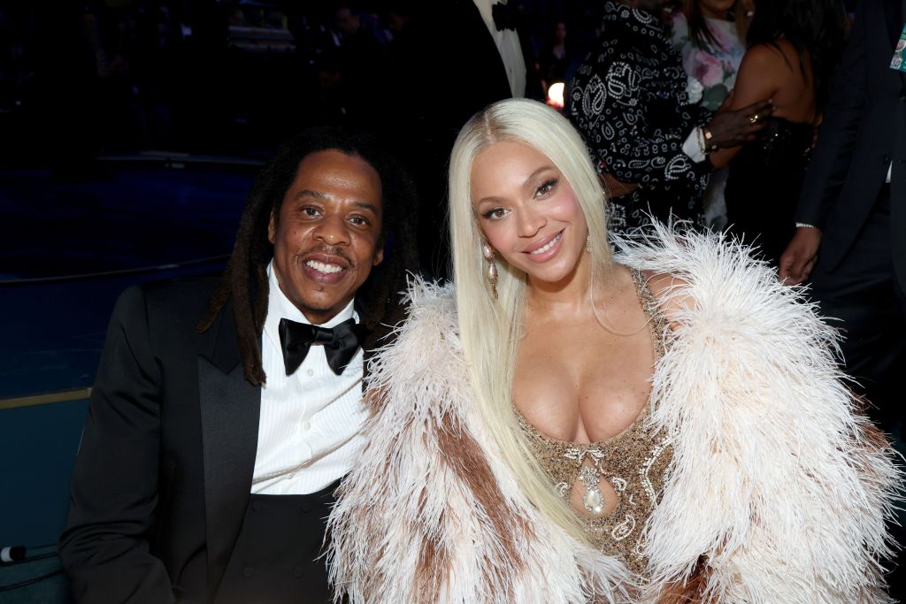 Jay-Z & Beyoncé Bless The Stage Together, Hov Sends Shots At Kanye