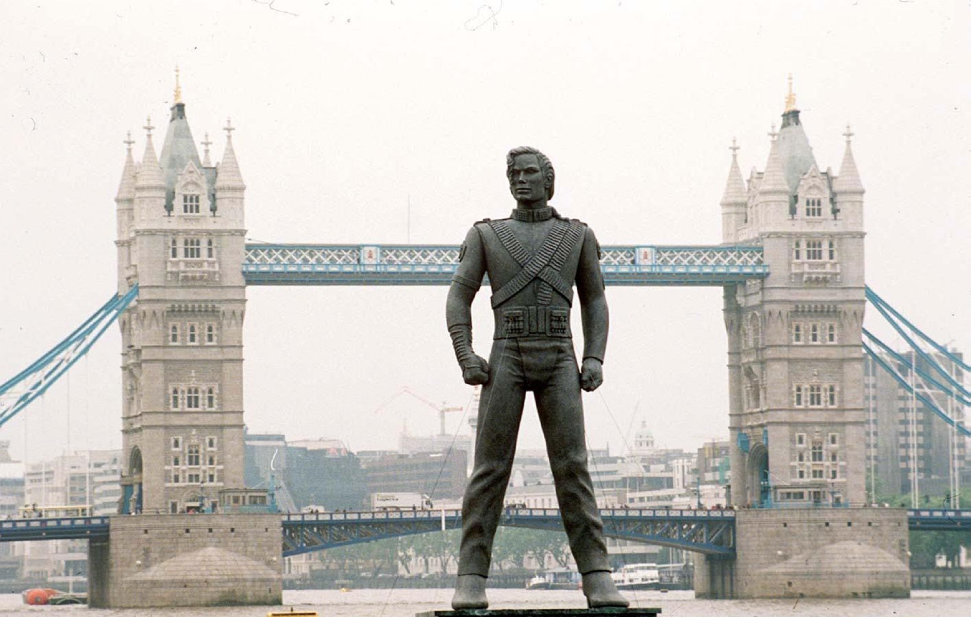 30 years later, where are Michael Jackson’s giant ‘HIStory’ statues now?