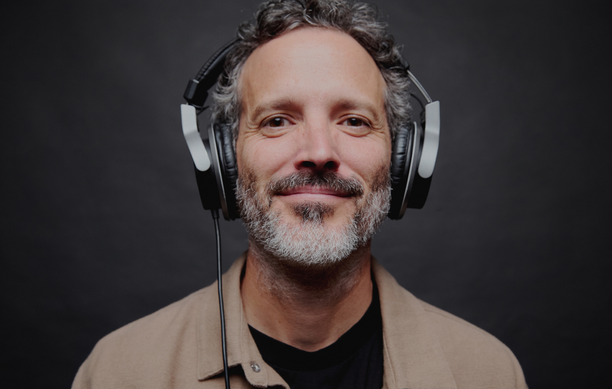 Flight Of The Conchords’ Bret McKenzie announces new solo album ‘Freak Out City with romantic single ‘All I Need’