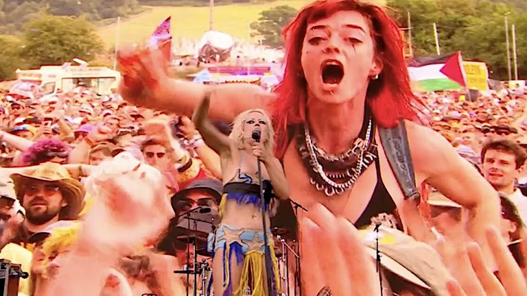 “The Melbourne crew have Glasto by the baps and balls.” Aussie punks Amyl and the Sniffers just ripped Glastonbury a new one